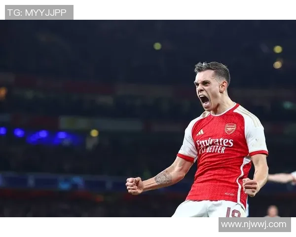 特罗萨德攻入一球却频频丢失球权全场评分仅获六点八分 特罗萨德攻入一球却频频丢失球权全场评分仅获六点八分